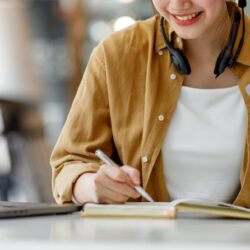 神学校図書の貸し出しに関するお知らせ